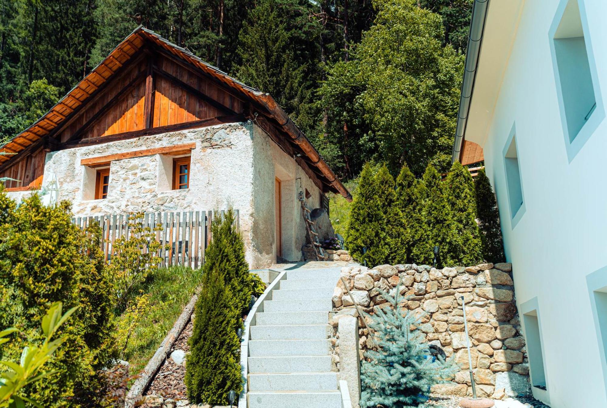 Apartments, Guest House & Historic Chalet Neuhaus San Sigismondo Exterior foto