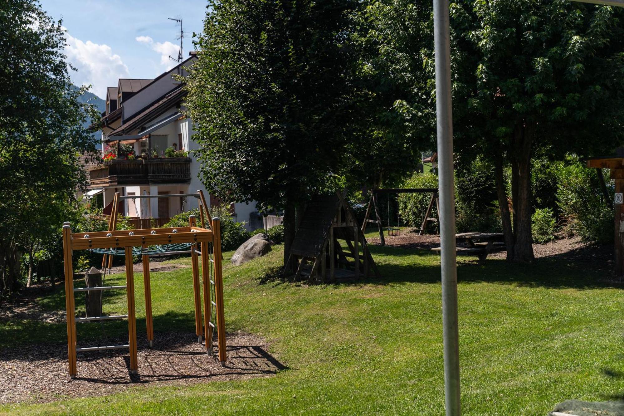 Apartments, Guest House & Historic Chalet Neuhaus San Sigismondo Exterior foto